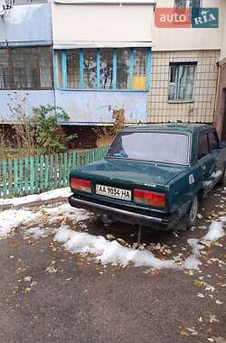 Седан ВАЗ / Lada 2107 2004 в Коцюбинском