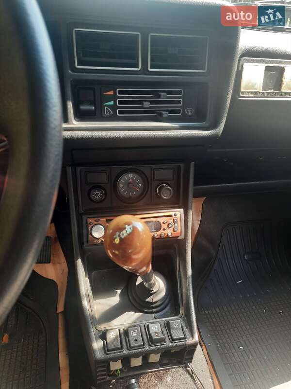 Седан ВАЗ / Lada 2107 2006 в Киеве