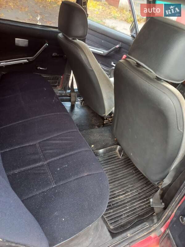 Седан ВАЗ / Lada 2107 1985 в Желтых Водах