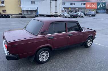 Седан ВАЗ / Lada 2107 1996 в Києві