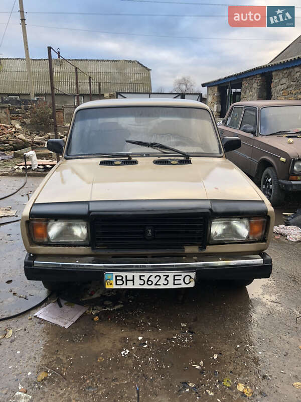 Седан ВАЗ / Lada 2107 1989 в Сараті