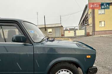 Седан ВАЗ / Lada 2107 2004 в Славянске