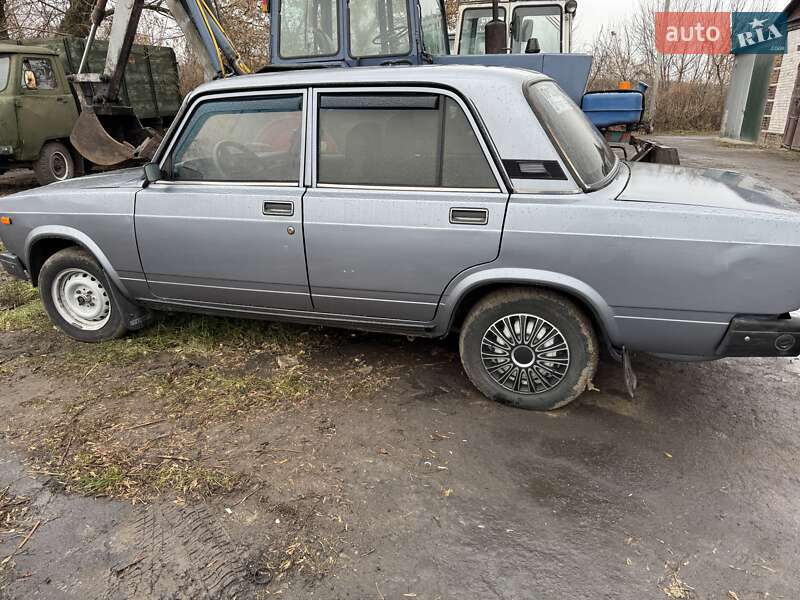 Седан ВАЗ / Lada 2107 2007 в Светловодске