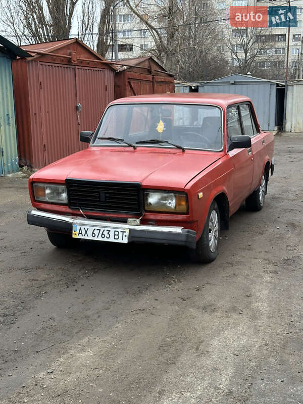 Седан ВАЗ / Lada 2107 1985 в Харькове
