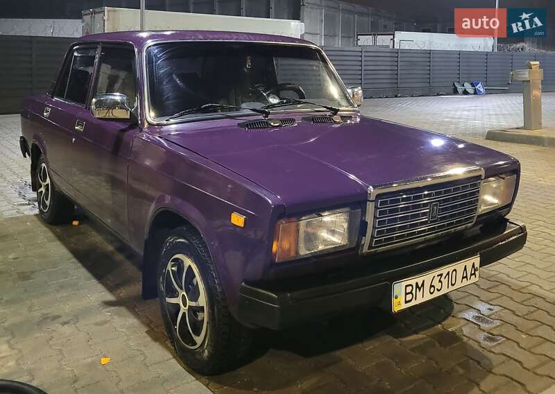 Седан ВАЗ / Lada 2107 2005 в Киеве