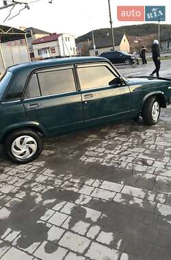 Седан ВАЗ / Lada 2107 2002 в Бережанах