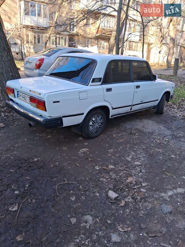 Седан ВАЗ / Lada 2107 2004 в Одесі
