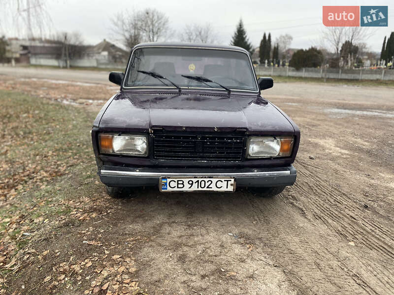 Седан ВАЗ / Lada 2107 1998 в Прилуках
