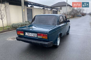 Седан ВАЗ / Lada 2107 1985 в Днепре