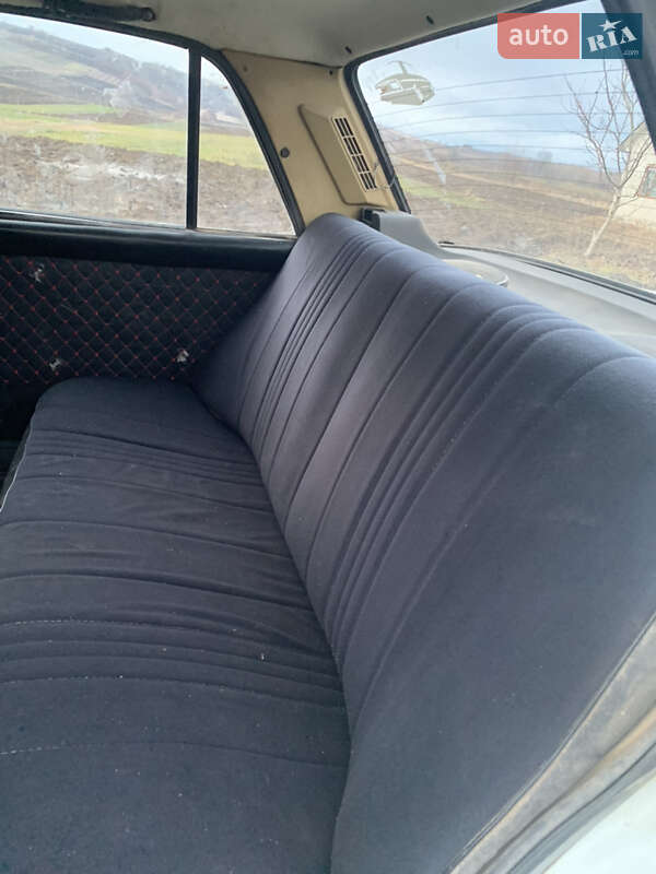 Седан ВАЗ / Lada 2107 1988 в Заставной