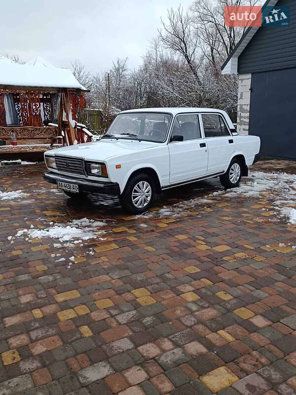 Седан ВАЗ / Lada 2107 2006 в Ніжині