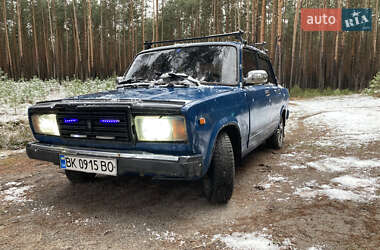 Седан ВАЗ / Lada 2107 2002 в Сарнах