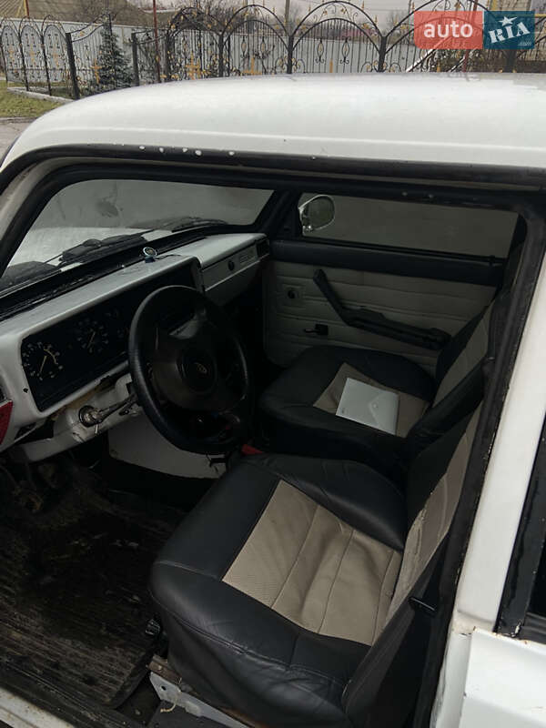 Седан ВАЗ / Lada 2107 2002 в Подольске