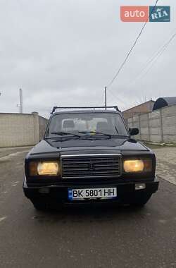 Седан ВАЗ / Lada 2107 1988 в Здолбуніві