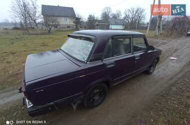 Седан ВАЗ / Lada 2107 2003 в Бедевлі