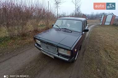 Седан ВАЗ / Lada 2107 2003 в Бедевлі