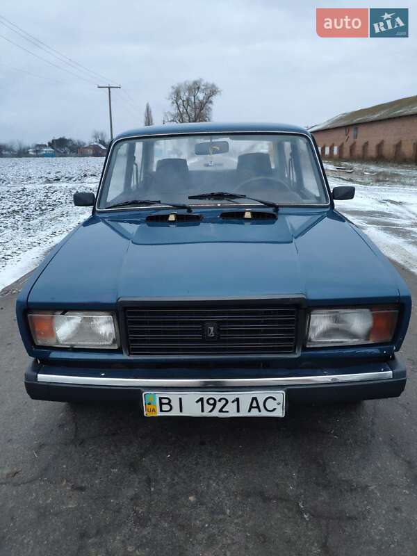 Седан ВАЗ / Lada 2107 2005 в Гадячі