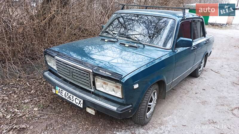 Седан ВАЗ / Lada 2107 2003 в Днепре