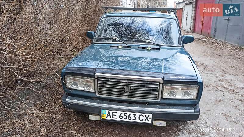 Седан ВАЗ / Lada 2107 2003 в Днепре
