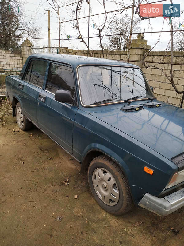 Седан ВАЗ / Lada 2107 2005 в Вознесенську