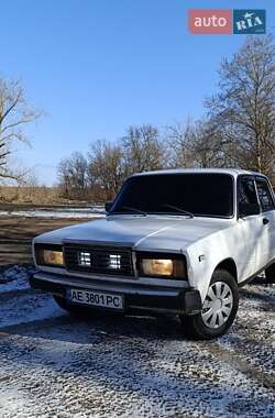 Седан ВАЗ / Lada 2107 1990 в Днепре