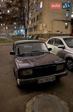 Седан ВАЗ / Lada 2107 2004 в Києві