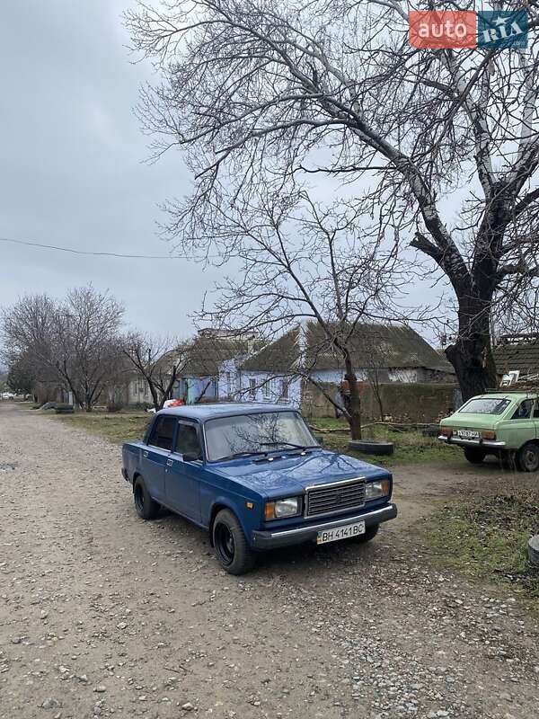 Седан ВАЗ / Lada 2107 2005 в Николаеве