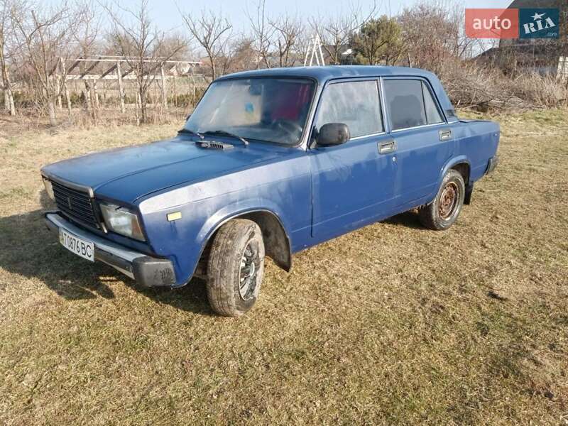 Седан ВАЗ / Lada 2107 1998 в Ивано-Франковске