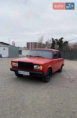 Седан ВАЗ / Lada 2107 1992 в Киеве