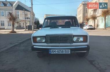 Седан ВАЗ / Lada 2107 2004 в Бердичеве