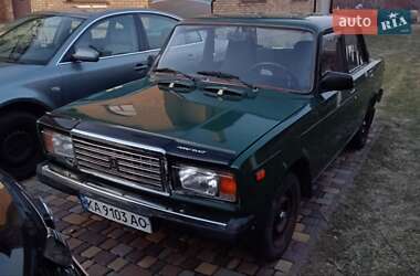 Седан ВАЗ / Lada 2107 1998 в Киеве