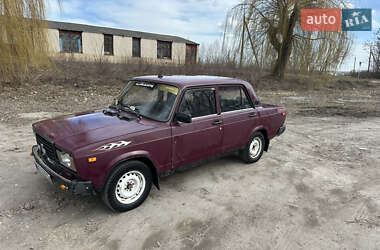 Седан ВАЗ / Lada 2107 2002 в Зборове