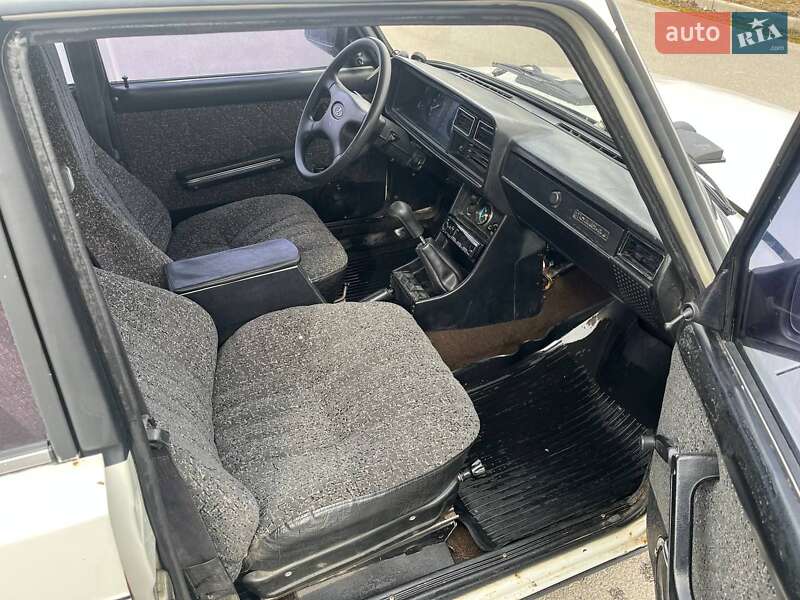Седан ВАЗ / Lada 2107 1987 в Днепре фото 11 Седан ВАЗ / Lada 2107 1987 в Днепре