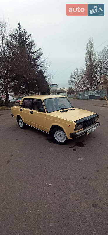 Седан ВАЗ / Lada 2107 1985 в Черкасах