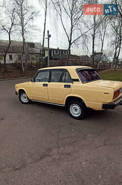 Седан ВАЗ / Lada 2107 1985 в Черкасах