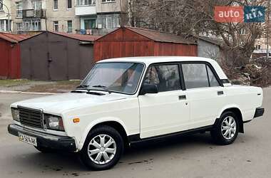 Седан ВАЗ / Lada 2107 2002 в Черкасах