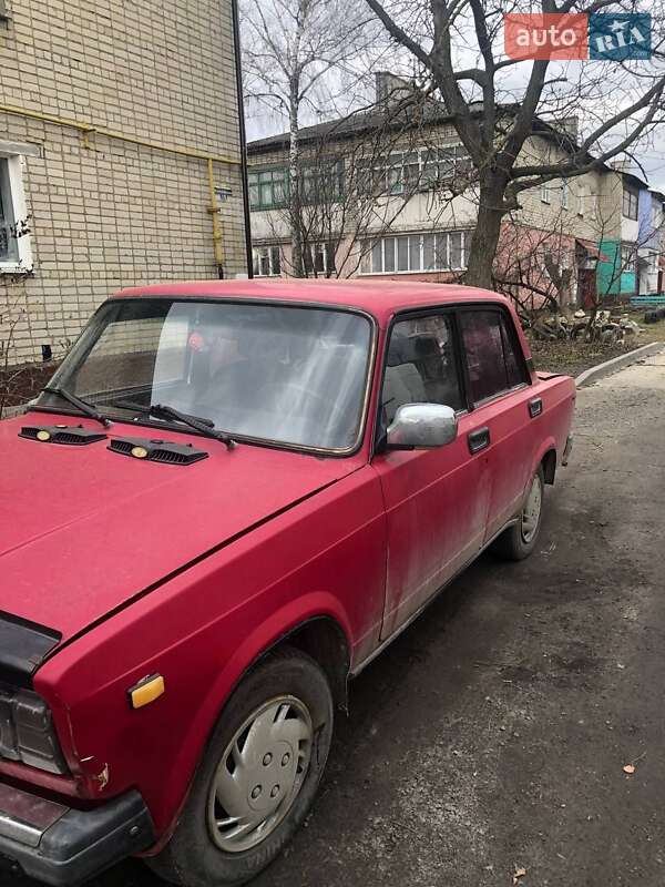 Седан ВАЗ 2107 1999 в 