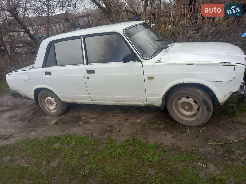 Седан ВАЗ / Lada 2107 1988 в Ромнах фото 6 Седан ВАЗ / Lada 2107 1988 в Ромнах