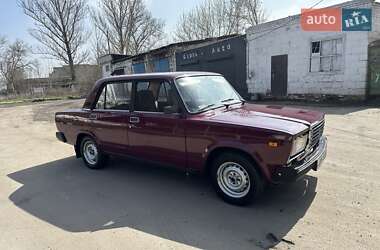 Седан ВАЗ 2107 2003 в 