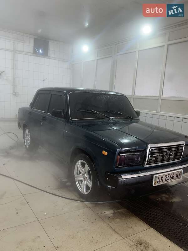 Седан ВАЗ / Lada 2107 1998 в Богодухове
