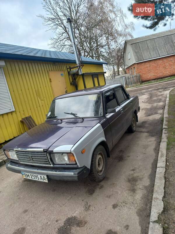 Седан ВАЗ / Lada 2107 2004 в Сумах