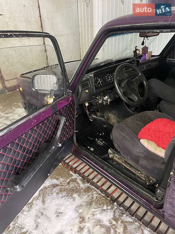 Седан ВАЗ / Lada 2107 2001 в Путиле