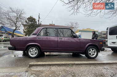 Седан ВАЗ / Lada 2107 1984 в 