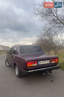 Седан ВАЗ / Lada 2107 1984 в 