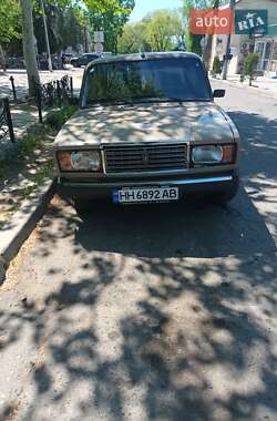 Седан ВАЗ 2107 1990 в 