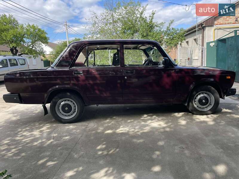 Седан ВАЗ / Lada 2107 2009 в Кропивницькому
