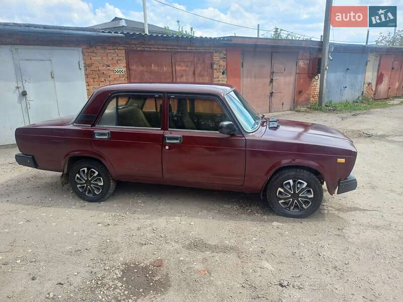 Седан ВАЗ 2107 1995 в 