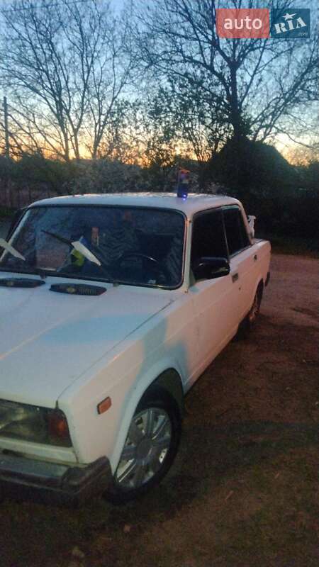 Седан ВАЗ / Lada 2107 1993 в Днепре фото 2 Седан ВАЗ / Lada 2107 1993 в Днепре