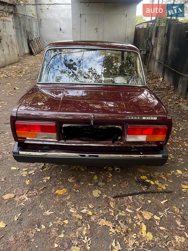 Седан ВАЗ / Lada 2107 2008 в Черкассах