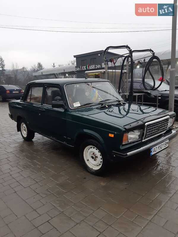 Седан ВАЗ / Lada 2107 2007 в Ужгороді